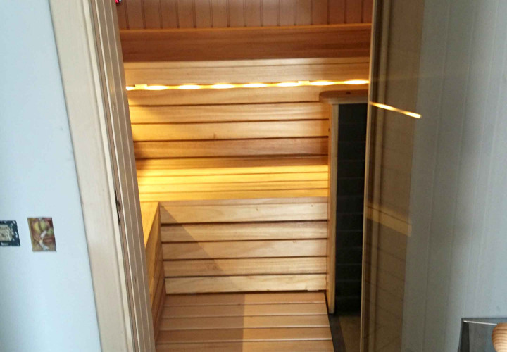 Sauna z systemem dozowania aromatu i wody
