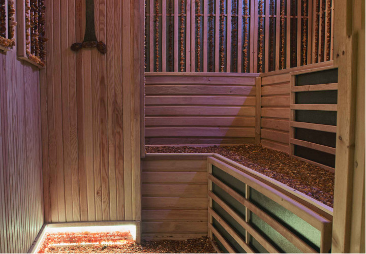 Sauna na podczerwień z bursztynowym wnętrzem