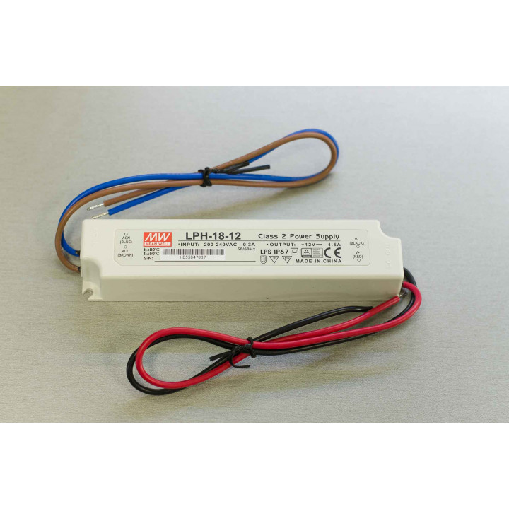 Himalajska lampa solna LED RGB, drewno olchowe czarne