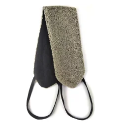 Szczotka do pleców z czarnymi uchwytami 