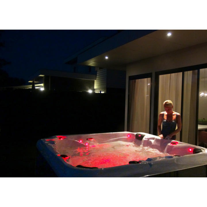 Basen masażowy SPA – Repose