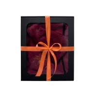 Zestaw prezentowy w pudełku prezentowym dla NIEJ. Damski kapelusz i fartuch do sauny – BORDOWY