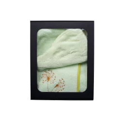 Zestaw prezentowy w pudełku prezentowym dla NIEJ. Damski czepek do sauny i fartuch JASNOZIELONY 