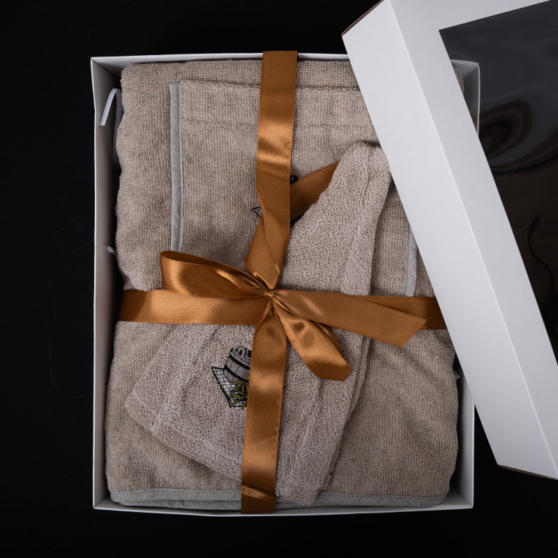 Zestaw prezentowy dla Niej - LEN, 75x140 cm, w pudełku prezentowym. Fartuch i czapka do sauny