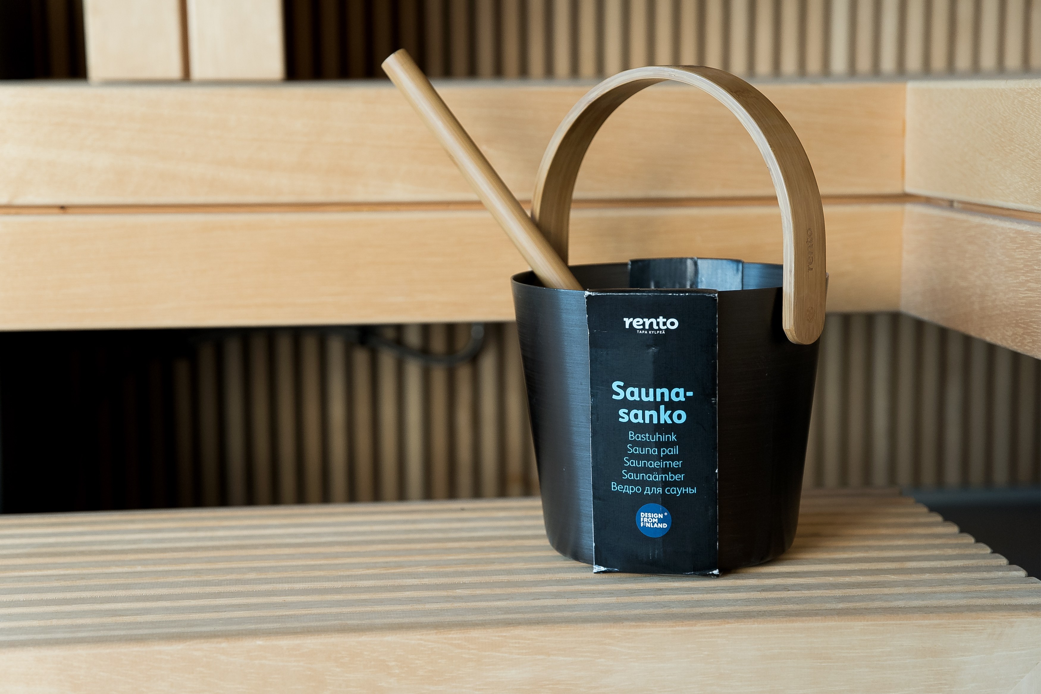 Nowoczesna sauna z funkcją parową i przeszklonym frontem
